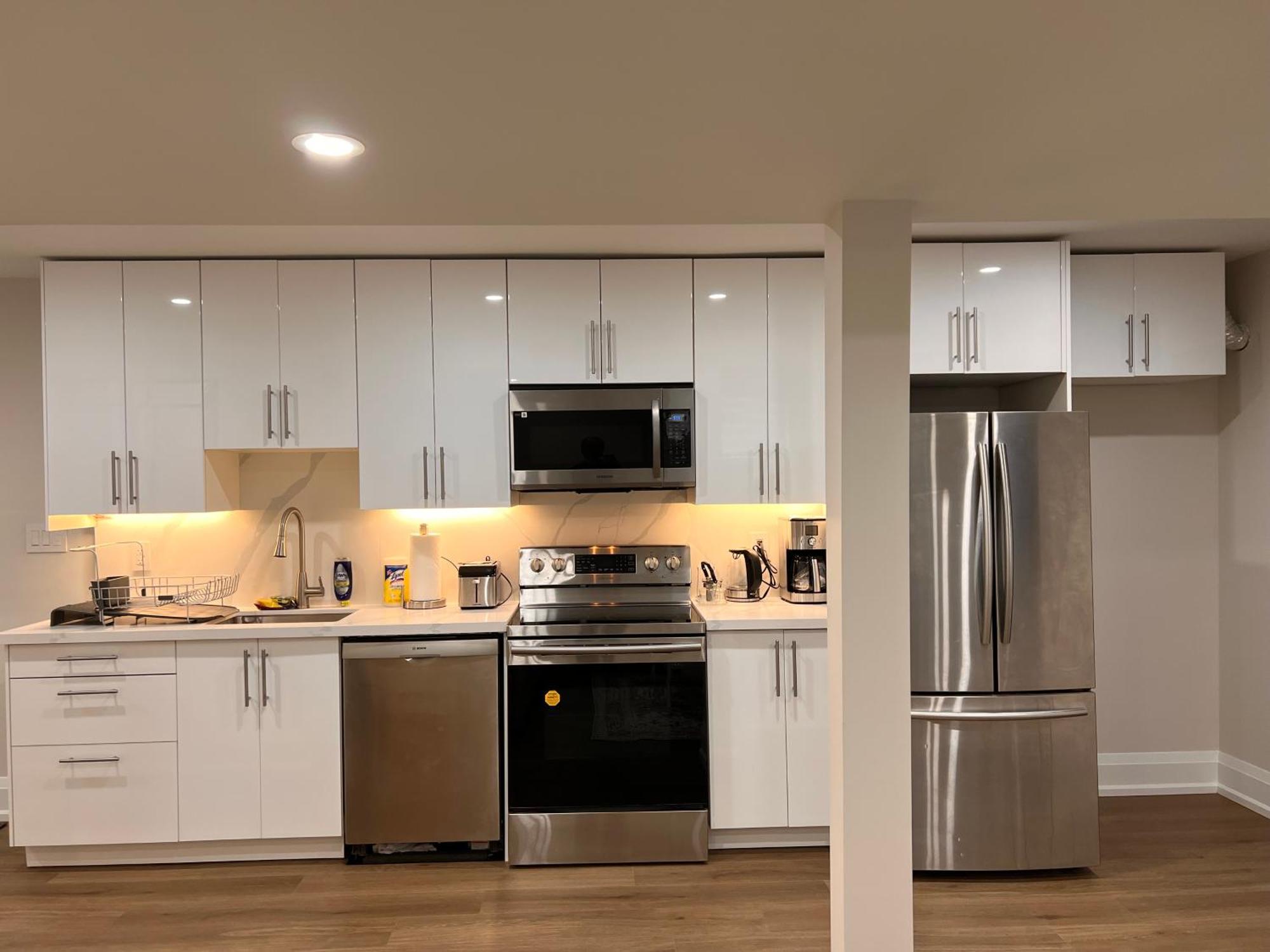 2 Bedroom 1 Parking Basement Unit Richmond Hill Exterior photo